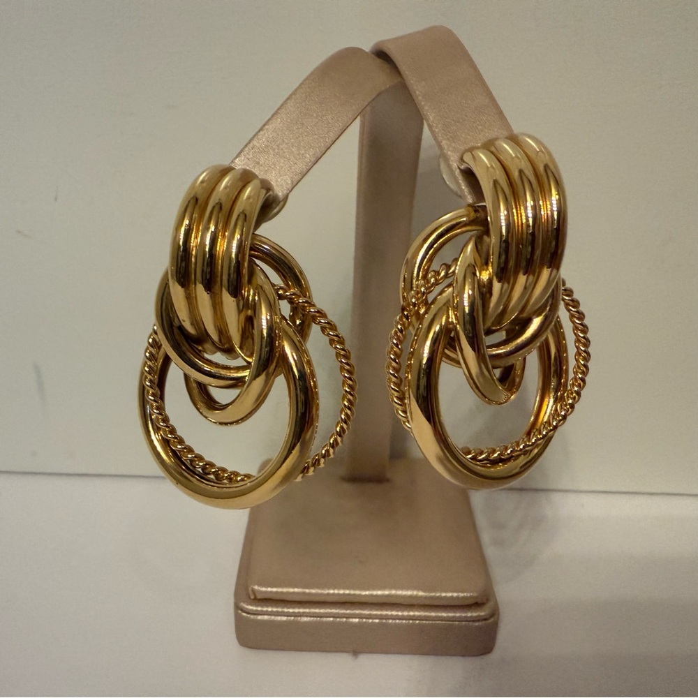VINTAGE EARRINGS GOLD TONE STATEMENT CIRCLES ROPE RIBBED POST PIERCED MOD